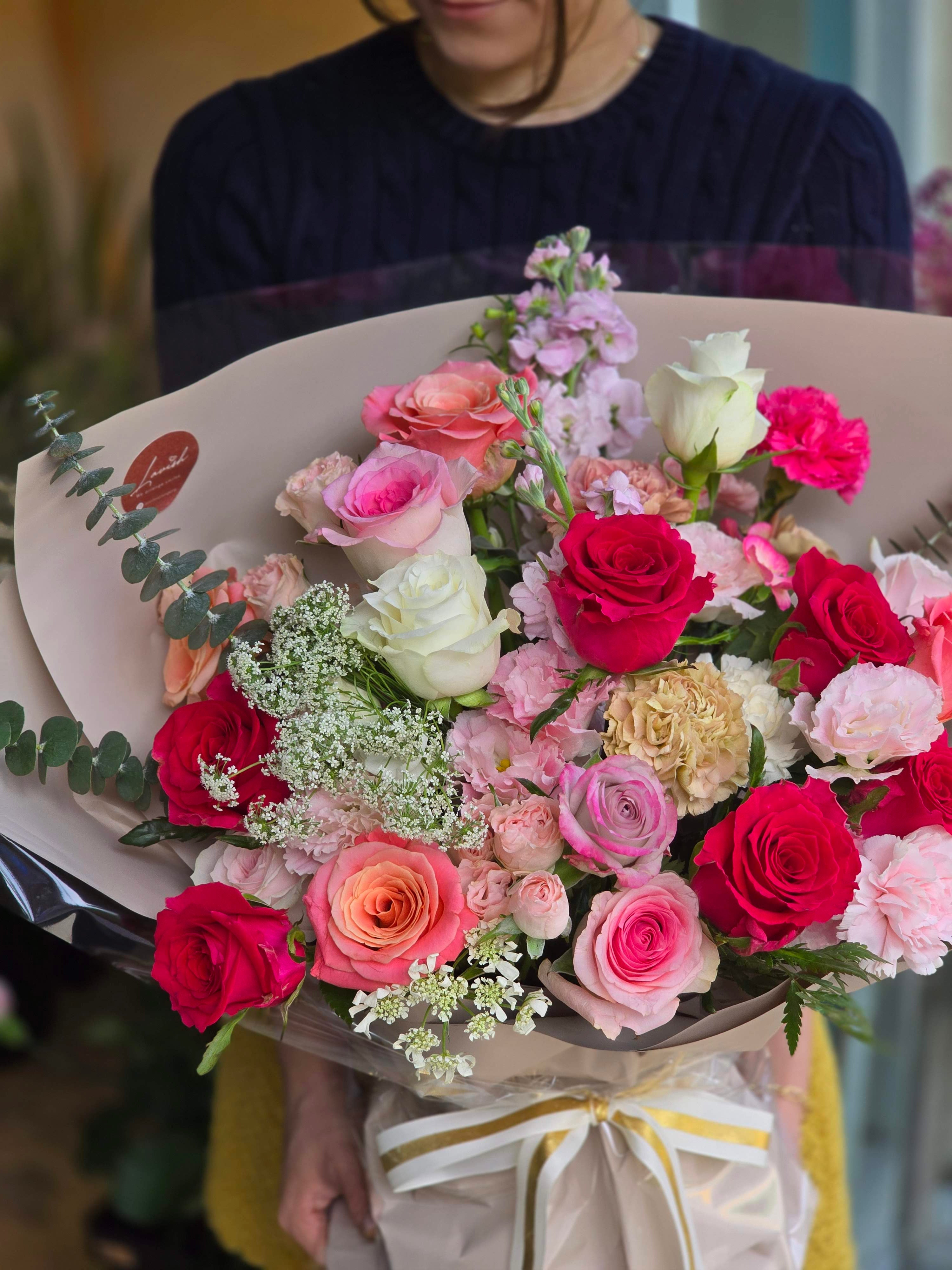 婚禮佈置
​新娘花球
​婚禮花藝設計
​結婚花球訂製
​婚宴鮮花佈置
​襟花及手花
​花車佈置
​求婚花束
​週年紀念花束
​教堂婚禮花飾
​地區與服務優勢
​香港網上花店
​屯門花店
​全港送花服務
​即日送花
​婚禮花藝套餐
​風格與進階詞彙
​歐式花藝
​絲花花球 (若有提供)
​保鮮花禮盒
​開張花籃
​Lavish Florist 婚禮花藝