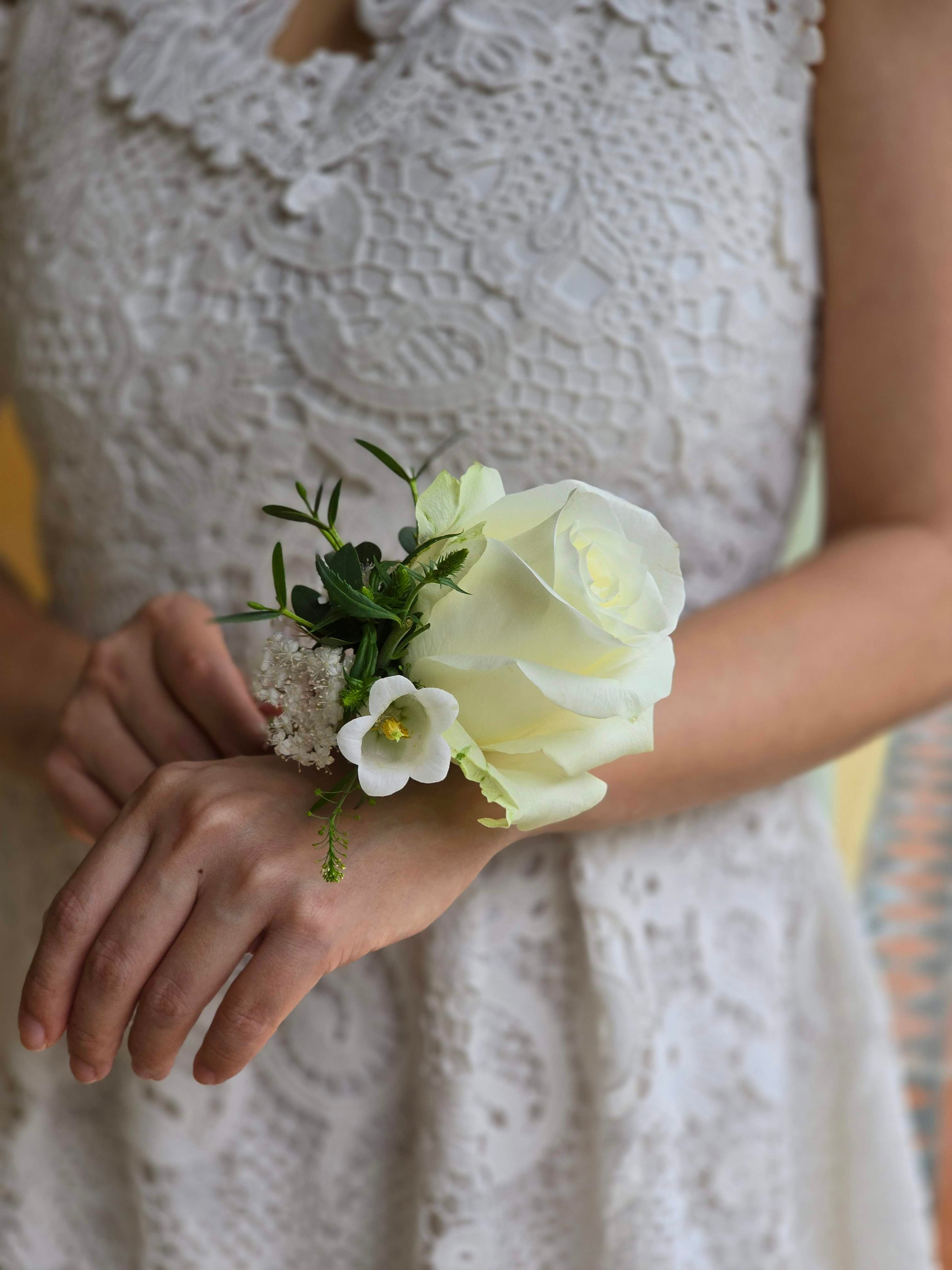 婚禮佈置
​新娘花球
​婚禮花藝設計
​結婚花球訂製
​婚宴鮮花佈置
​襟花及手花
​花車佈置
​求婚花束
​週年紀念花束
​教堂婚禮花飾
​地區與服務優勢
​香港網上花店
​屯門花店
​全港送花服務
​即日送花
​婚禮花藝套餐
​風格與進階詞彙
​歐式花藝
​絲花花球 (若有提供)
​保鮮花禮盒
​開張花籃
​Lavish Florist 婚禮花藝